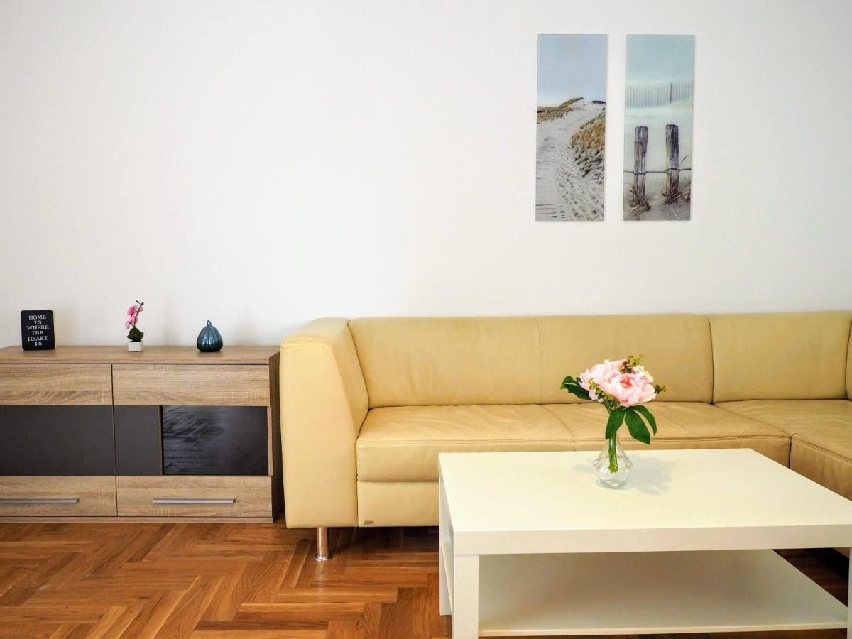 City Villa Schoenbrunn Apartments - Contactless 24H Check-In فيينا المظهر الخارجي الصورة
