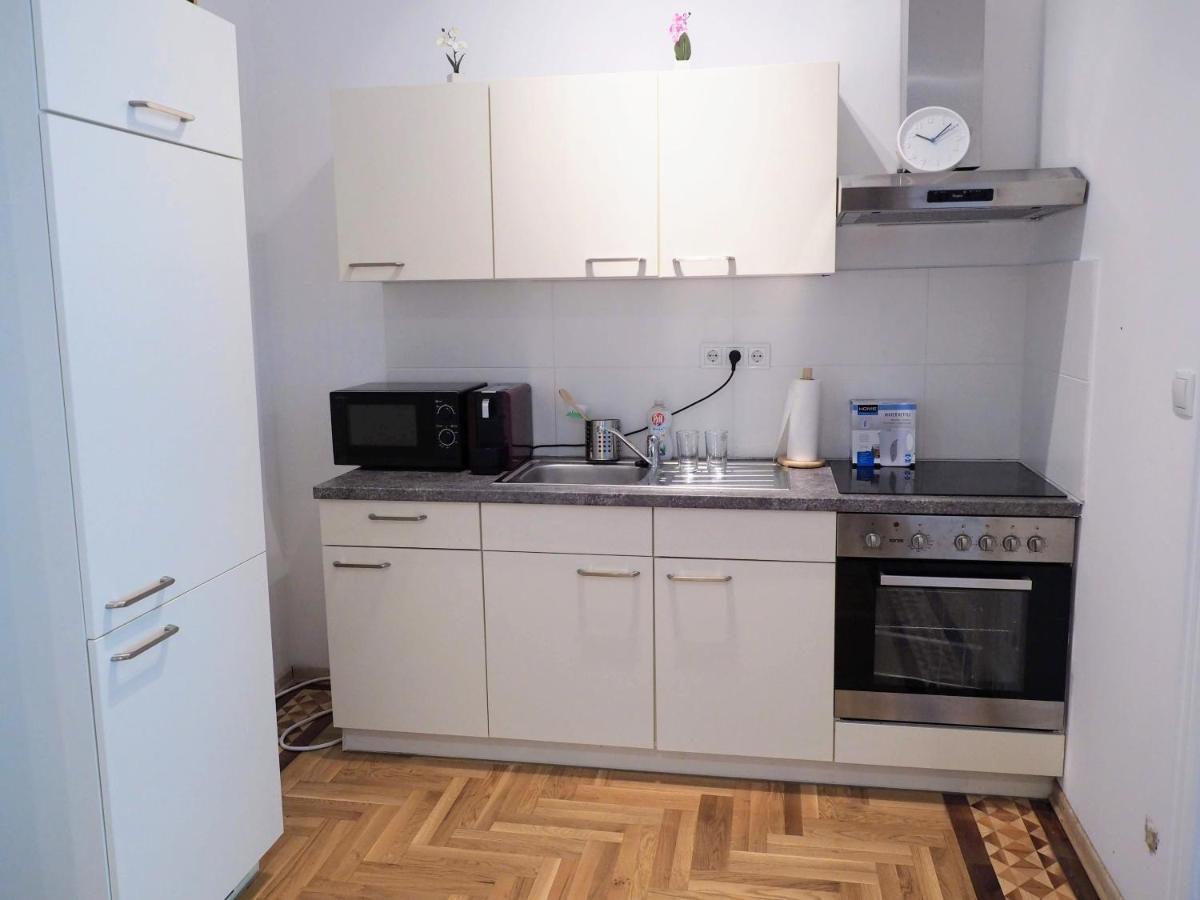 City Villa Schoenbrunn Apartments - Contactless 24H Check-In فيينا المظهر الخارجي الصورة