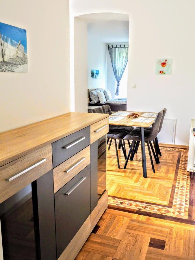 City Villa Schoenbrunn Apartments - Contactless 24H Check-In فيينا المظهر الخارجي الصورة